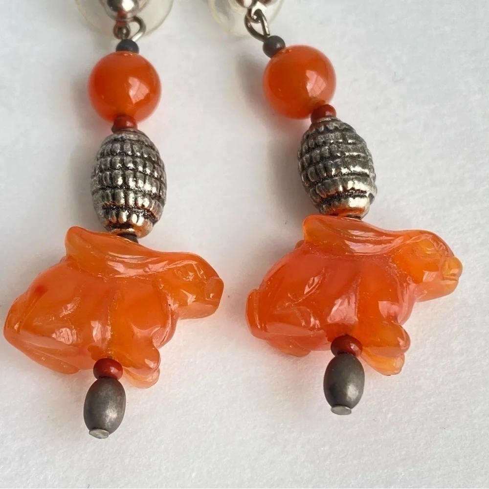 Vintage 90s‎ Bunny Rabbit Earrings Orange Glass Silver Tone Handmade Beaded